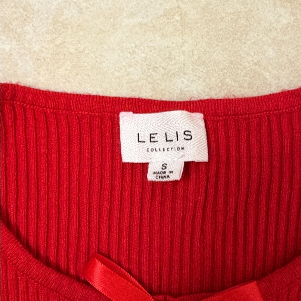 Le Lis Red Bow-Front Crop Top - Picture 3 of 3